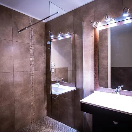 L'oustaou فندق مبيت وإفطار 3*